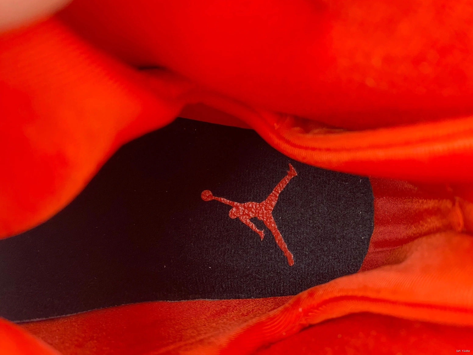 'Chile CT8019-600  Jordan 9 Red' Air 0119